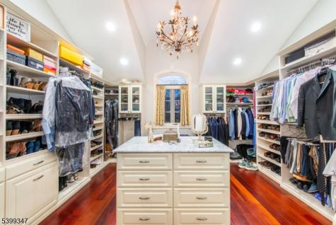 9 Beechtree Lane Essex Fells NJ 07021