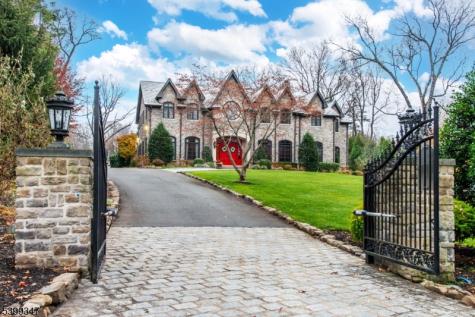 9 Beechtree Lane Essex Fells NJ 07021