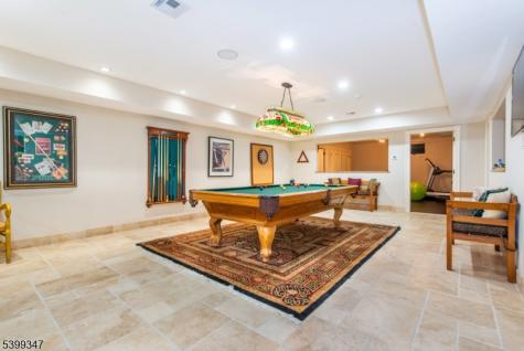 9 Beechtree Lane Essex Fells NJ 07021