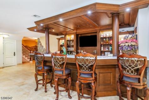 9 Beechtree Lane Essex Fells NJ 07021