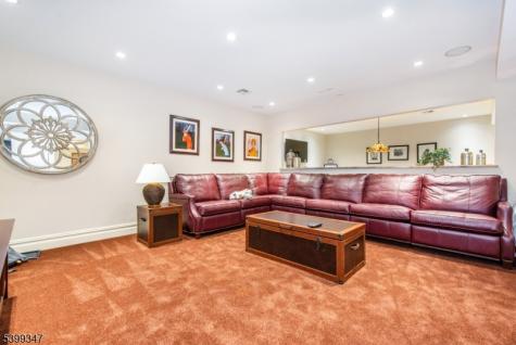 9 Beechtree Lane Essex Fells NJ 07021
