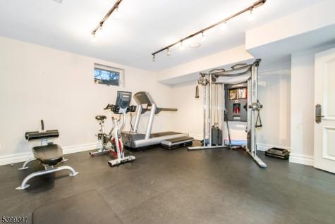 9 Beechtree Lane Essex Fells NJ 07021