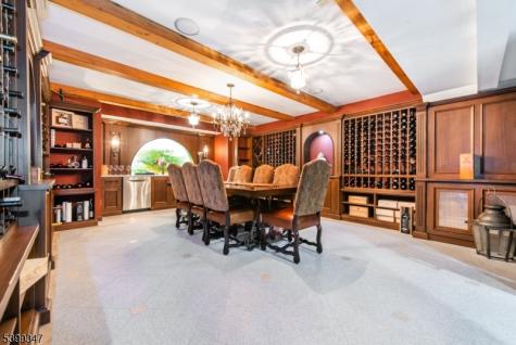 9 Beechtree Lane Essex Fells NJ 07021