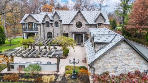 9 Beechtree Lane Essex Fells NJ 07021