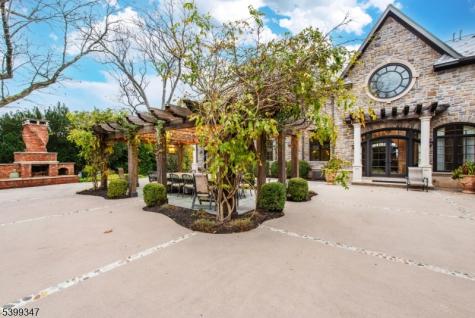 9 Beechtree Lane Essex Fells NJ 07021