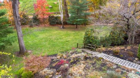 9 Beechtree Lane Essex Fells NJ 07021