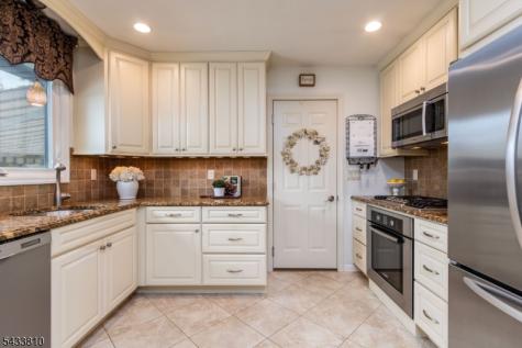 414 N Greasheimer Street Manville NJ 08835