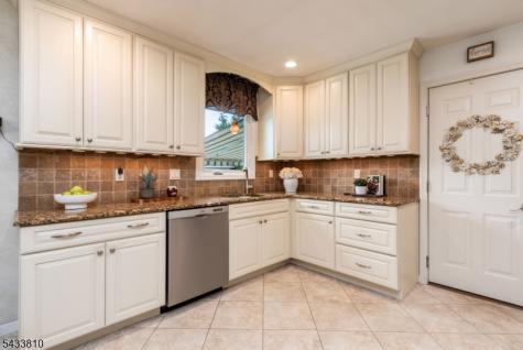 414 N Greasheimer Street Manville NJ 08835