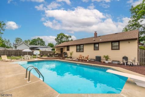 414 N Greasheimer Street Manville NJ 08835