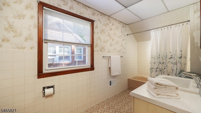 399 Huntington Road Union NJ 07083