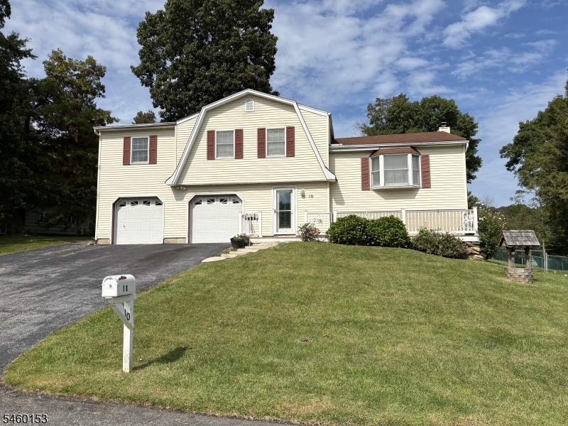 10 Hummingbird Trail Vernon NJ 07422