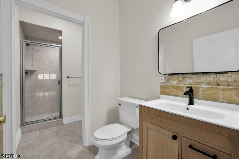 8 Chapel Hill Court Cedar Grove NJ 07009