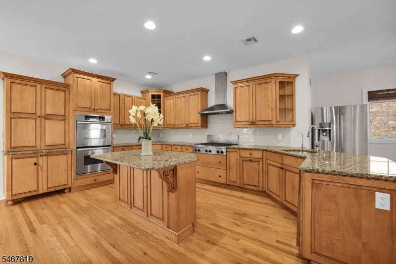 8 Chapel Hill Court Cedar Grove NJ 07009