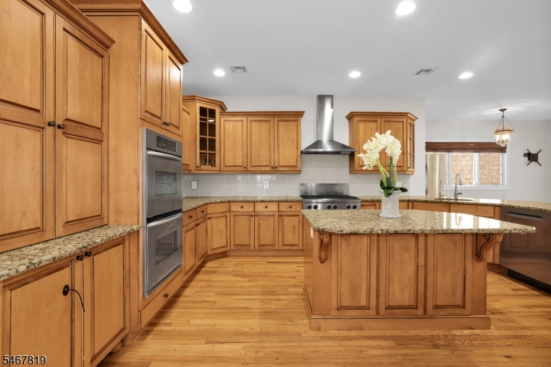 8 Chapel Hill Court Cedar Grove NJ 07009