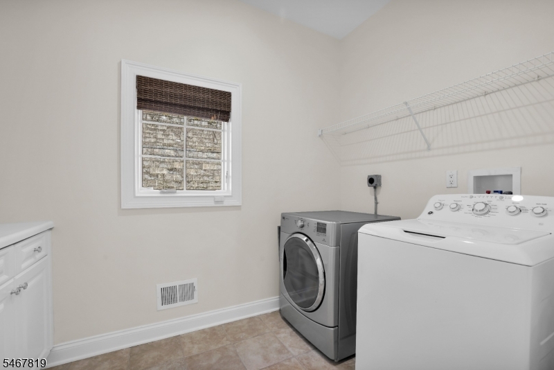 8 Chapel Hill Court Cedar Grove NJ 07009