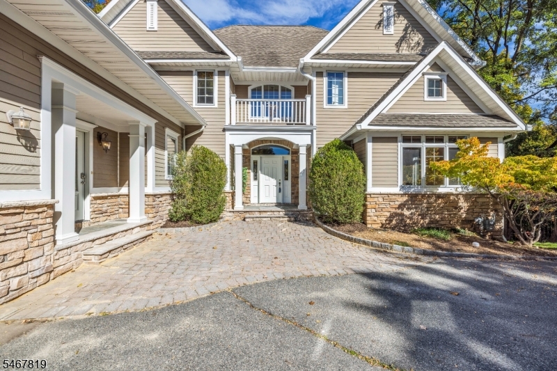 8 Chapel Hill Court Cedar Grove NJ 07009