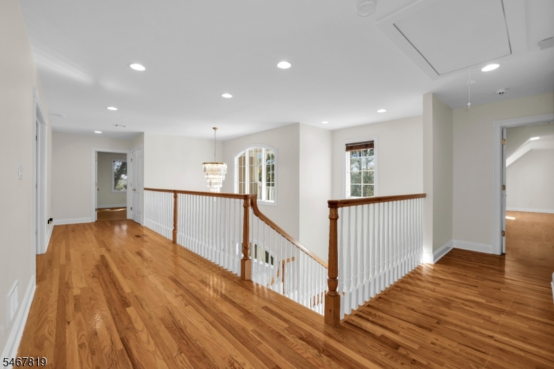 8 Chapel Hill Court Cedar Grove NJ 07009