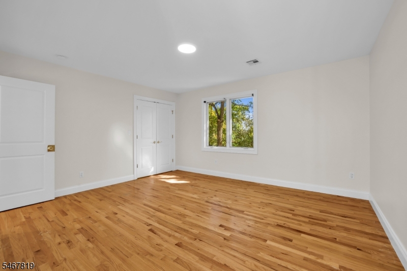 8 Chapel Hill Court Cedar Grove NJ 07009