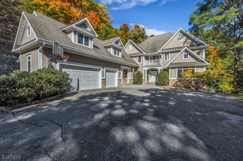 8 Chapel Hill Court Cedar Grove NJ 07009