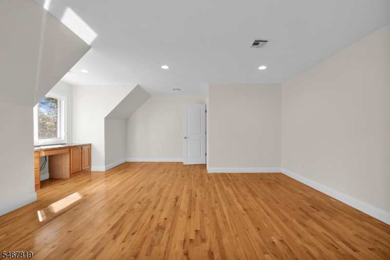 8 Chapel Hill Court Cedar Grove NJ 07009