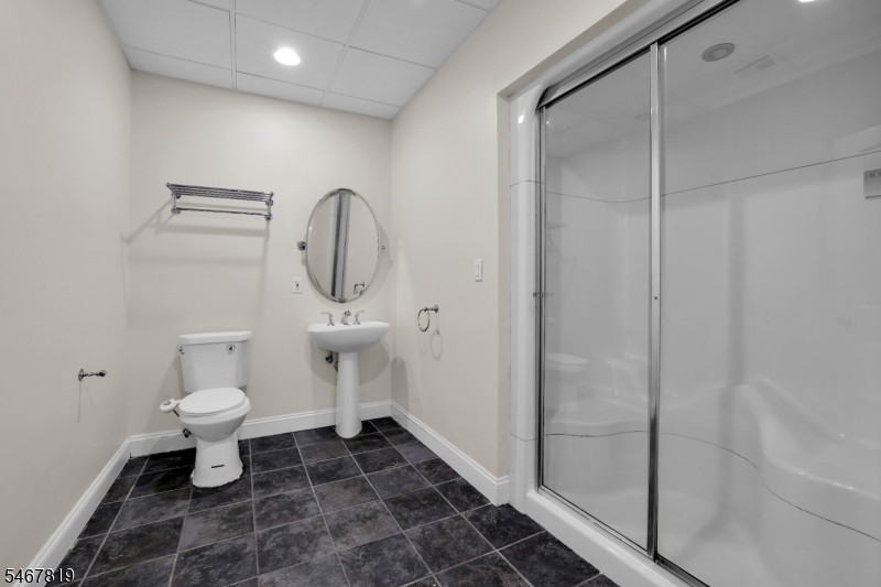8 Chapel Hill Court Cedar Grove NJ 07009