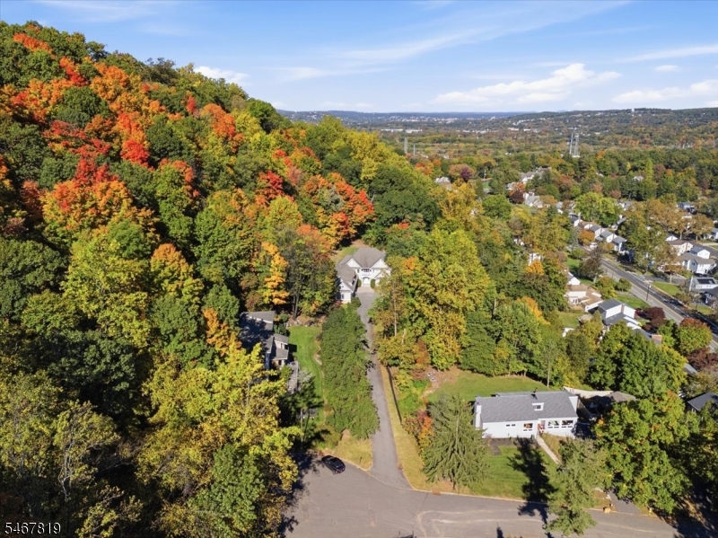 8 Chapel Hill Court Cedar Grove NJ 07009