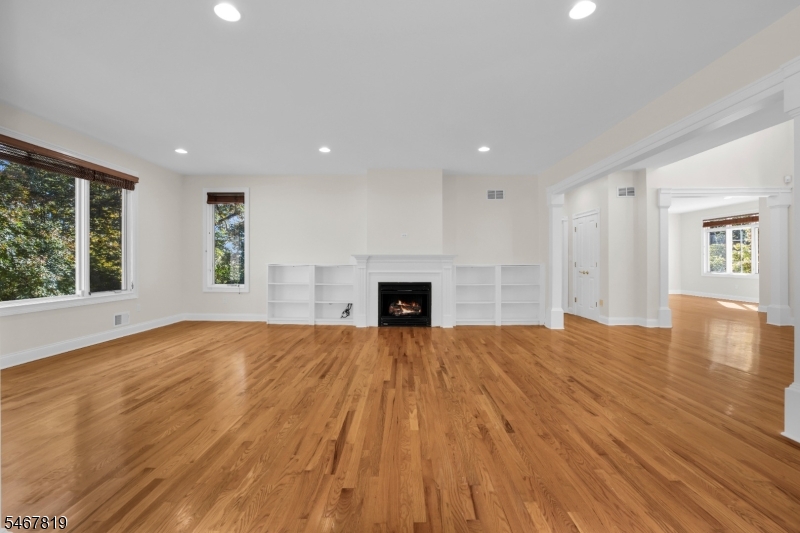 8 Chapel Hill Court Cedar Grove NJ 07009