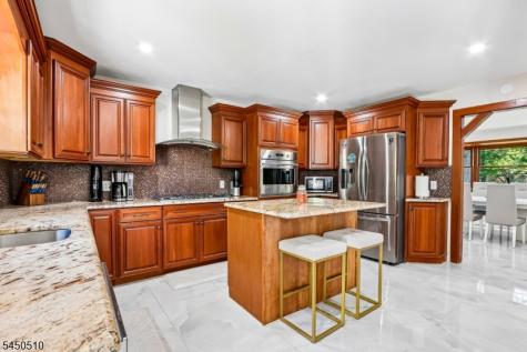 881 Bordentown Avenue Sayreville NJ 08879