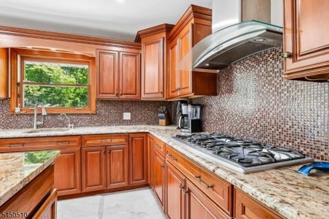 881 Bordentown Avenue Sayreville NJ 08879