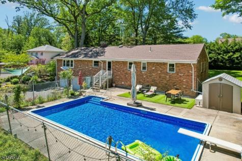 881 Bordentown Avenue Sayreville NJ 08879