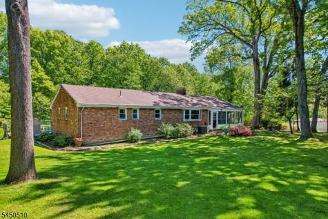 881 Bordentown Avenue Sayreville NJ 08879