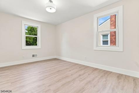 23 Buckingham Road West Orange NJ 07052