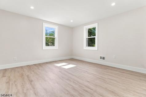23 Buckingham Road West Orange NJ 07052