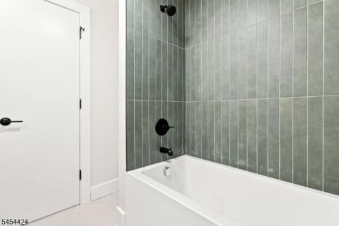 23 Buckingham Road West Orange NJ 07052