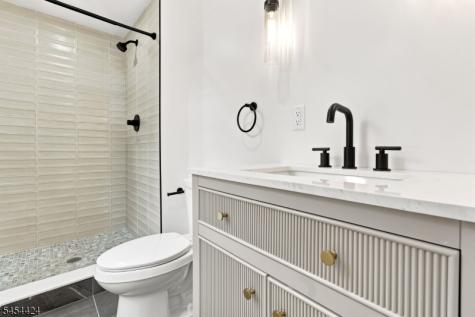 23 Buckingham Road West Orange NJ 07052