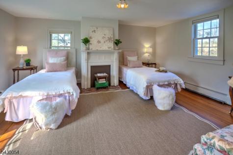 77 Homestead Road Tewksbury NJ 07830