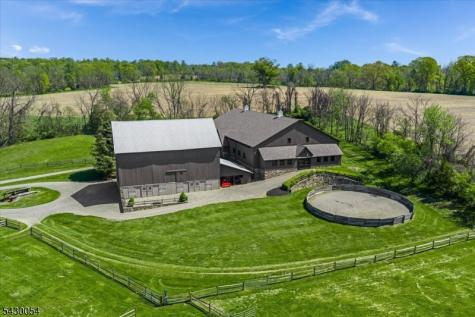 77 Homestead Road Tewksbury NJ 07830