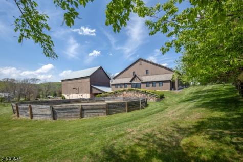 77 Homestead Road Tewksbury NJ 07830
