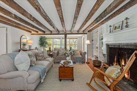 77 Homestead Road Tewksbury NJ 07830