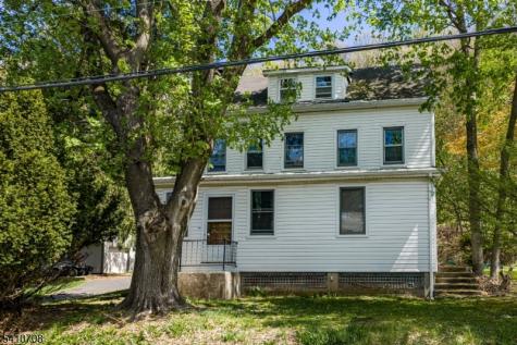 782 Uniontown Road Lopatcong NJ 08865