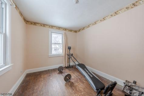782 Uniontown Road Lopatcong NJ 08865
