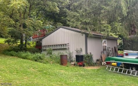 782 Uniontown Road Lopatcong NJ 08865