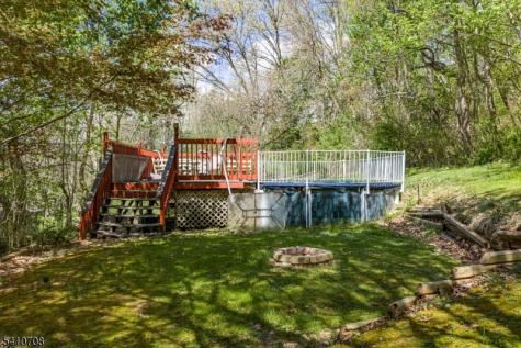 782 Uniontown Road Lopatcong NJ 08865
