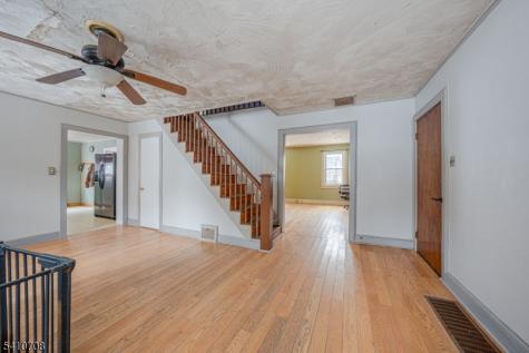 782 Uniontown Road Lopatcong NJ 08865