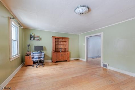 782 Uniontown Road Lopatcong NJ 08865
