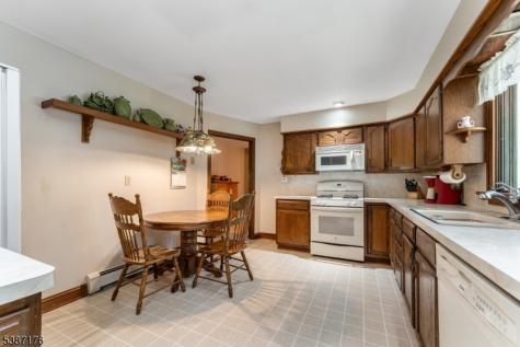 82 Hickory Corner Road Alexandria NJ 08848