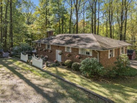 82 Hickory Corner Road Alexandria NJ 08848