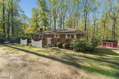 82 Hickory Corner Road Alexandria NJ 08848