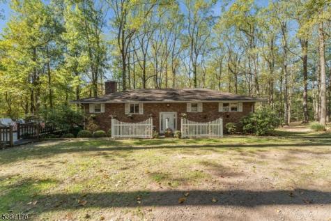 82 Hickory Corner Road Alexandria NJ 08848