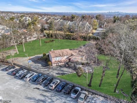 1 Blueberry Bend West Orange NJ 07052